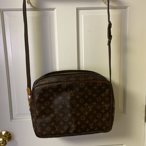 LV Monogram Reporter - Picture 6 of 7
